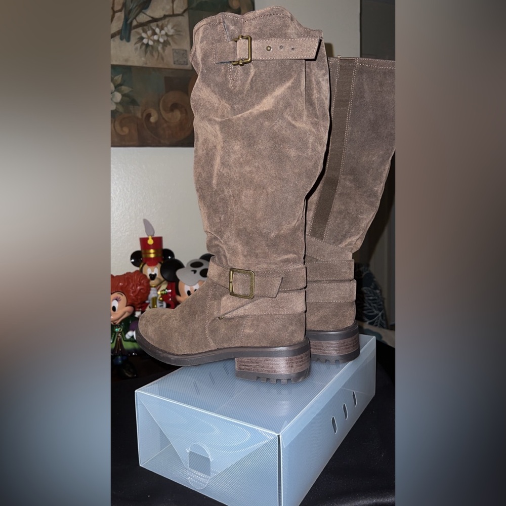 NWT- Torrid Buckle Knee-High Boot (WW) - Picture 4 of 16